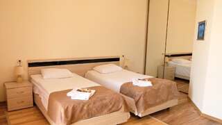 Отель Logos Hotel Aragatsotn Двухместный номер Делюкс с 2 отдельными кроватями-7